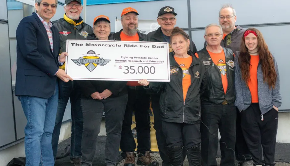 Kingston-Quinte Ride for Dad Cheque Presentation Photo